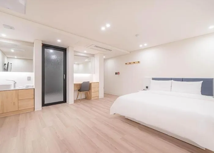 H Moment Yeonsan Hotel