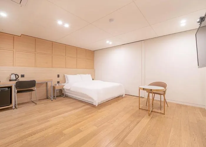 H Moment Yeonsan Hotel
