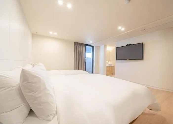 Hotel H Moment Yeonsan *