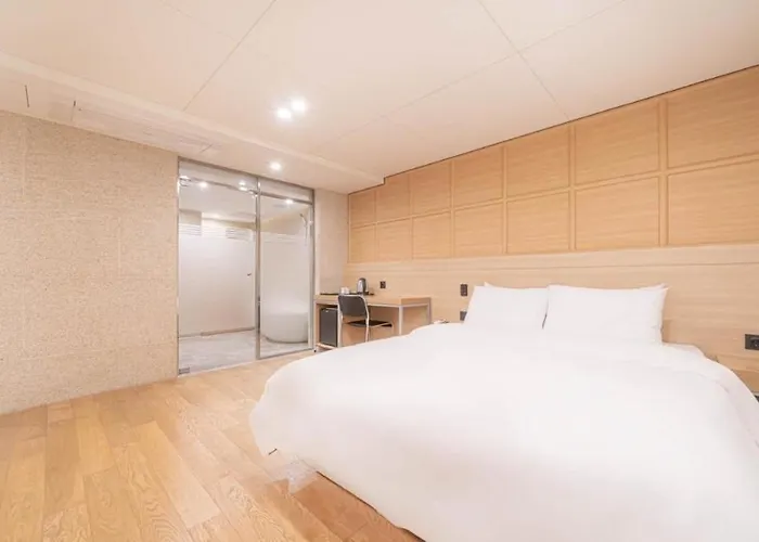 Hotel H Moment Yeonsan